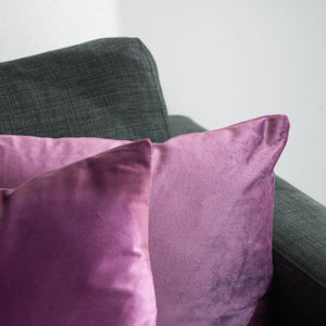 Set 2x Fundas de Cojín Terciopelo Morado - 43x43 cm JM3420M Miolé
